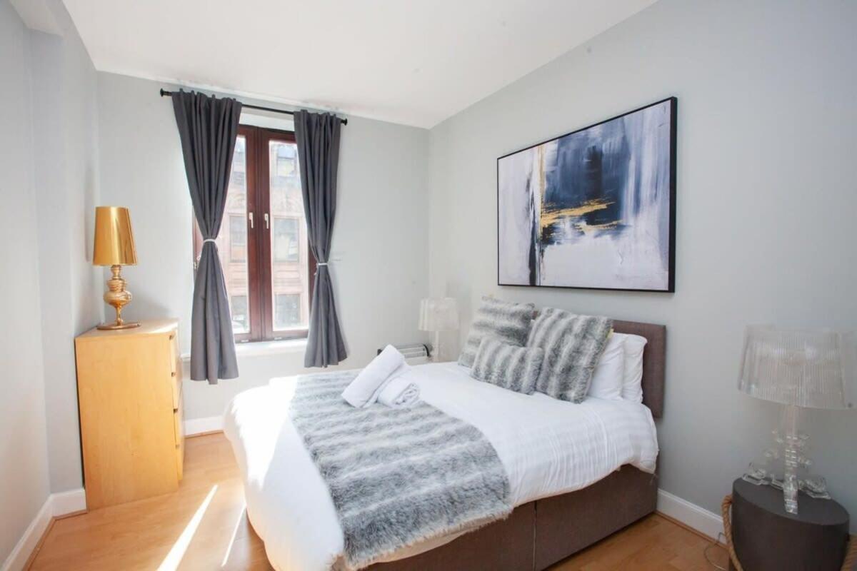 Modern And Refurbished Flat In Merchant City กลาสโกว์ ภายนอก รูปภาพ