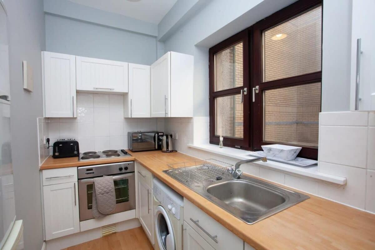 Modern And Refurbished Flat In Merchant City กลาสโกว์ ภายนอก รูปภาพ